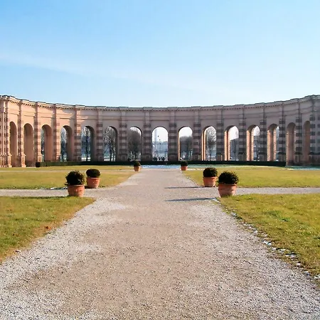 Terminus 3* Villastrada (Lombardy)